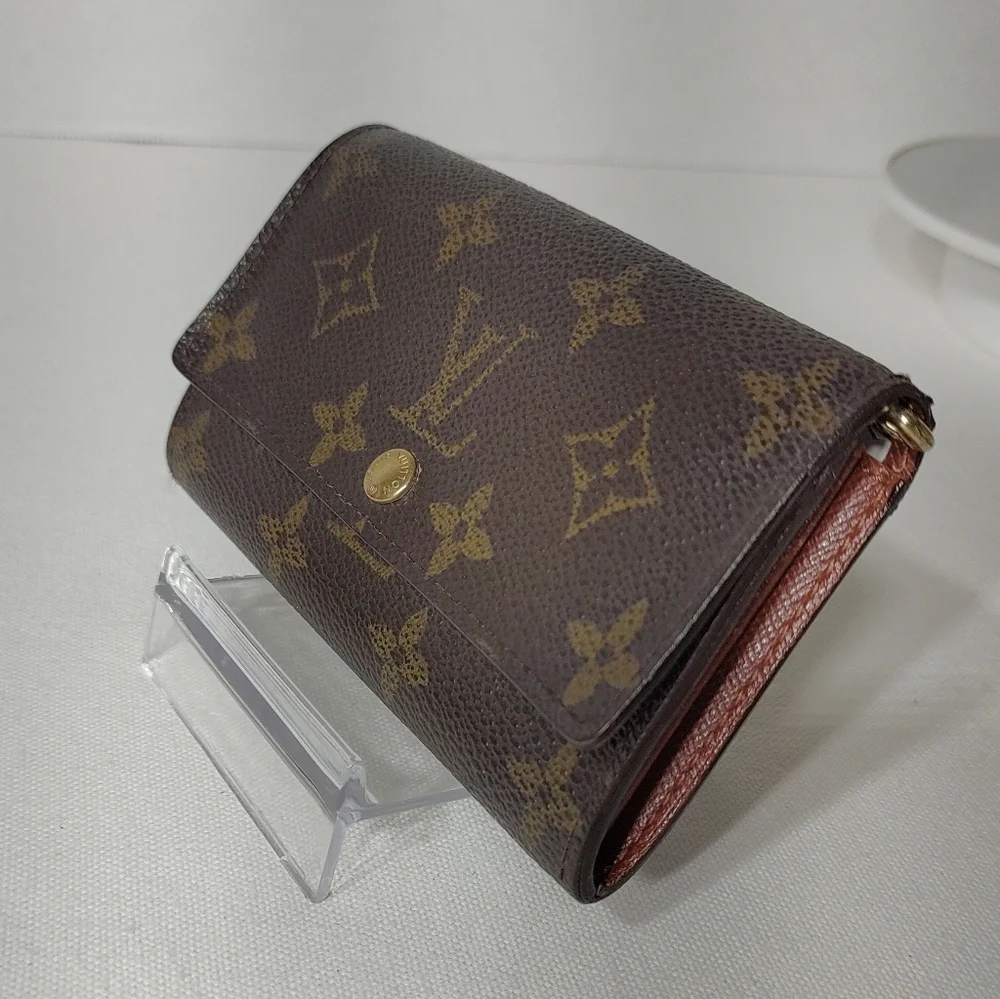 Louis Vuitton Compact Monogram Sarah Wallet - Picture 6 of 15